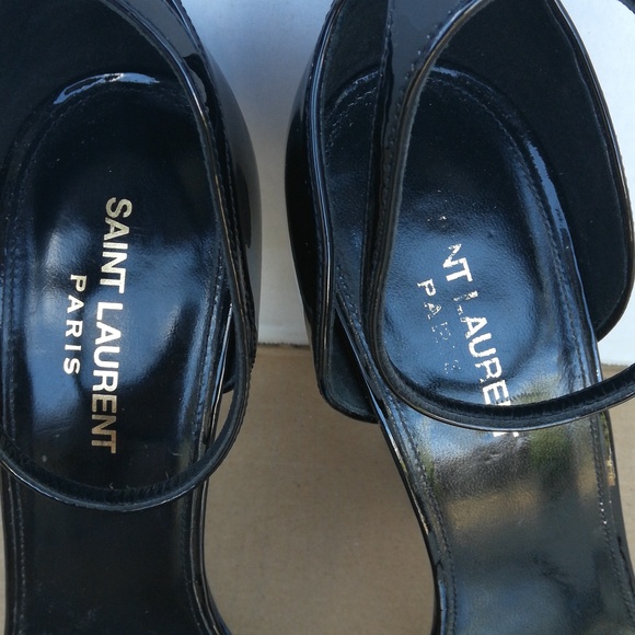 Authentic Saint Laurent Optum patent leather heels
Comes with dust bag only - Picture 4 of 9